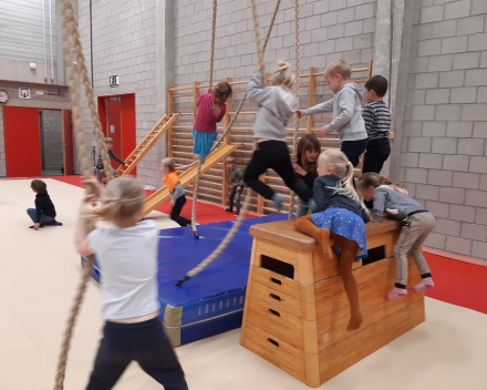 Turnles in de sporthal van Wespelaar