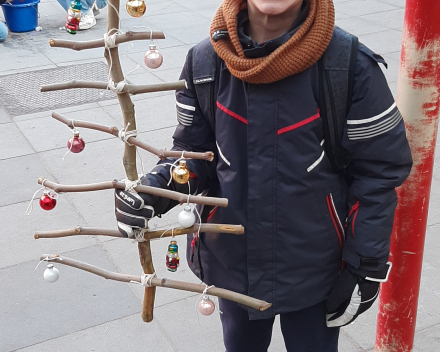 Muzische Vorming : Kerstbomen.