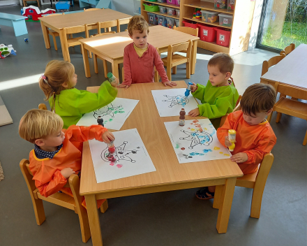 naar school