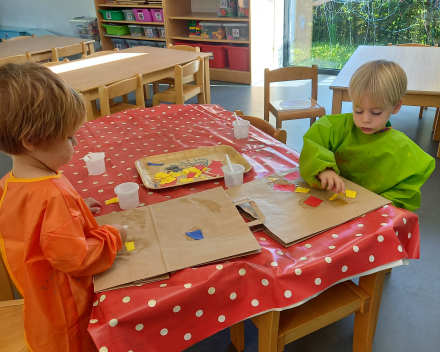 naar school