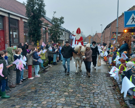 De Sint en de pieten op bezoek