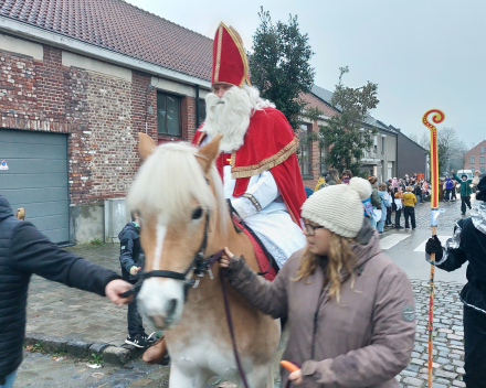 De Sint en de pieten op bezoek