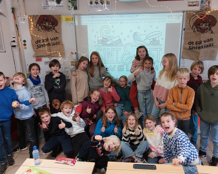 De Sint en de pieten op bezoek