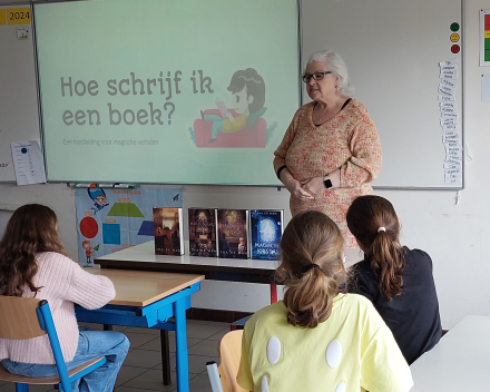 Schrijfster Ina De Man in onze klas! Zo maak je dus een boek. 