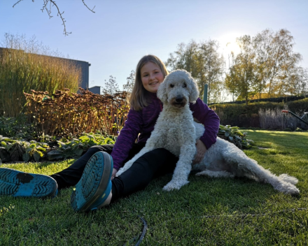 Die hond, Marta, is natuurlijk ook perfect om dagenlang mee te knuffelen! Gezellig! 🤗